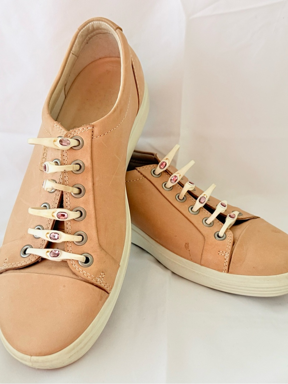 Ecco Peach Slip-On Casual Leather Sneakers